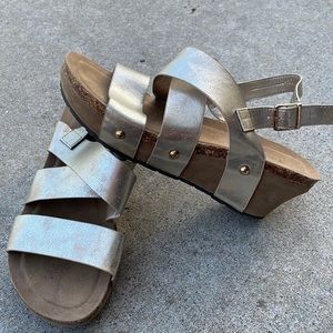 Pierre Dumas gold wedge sandals